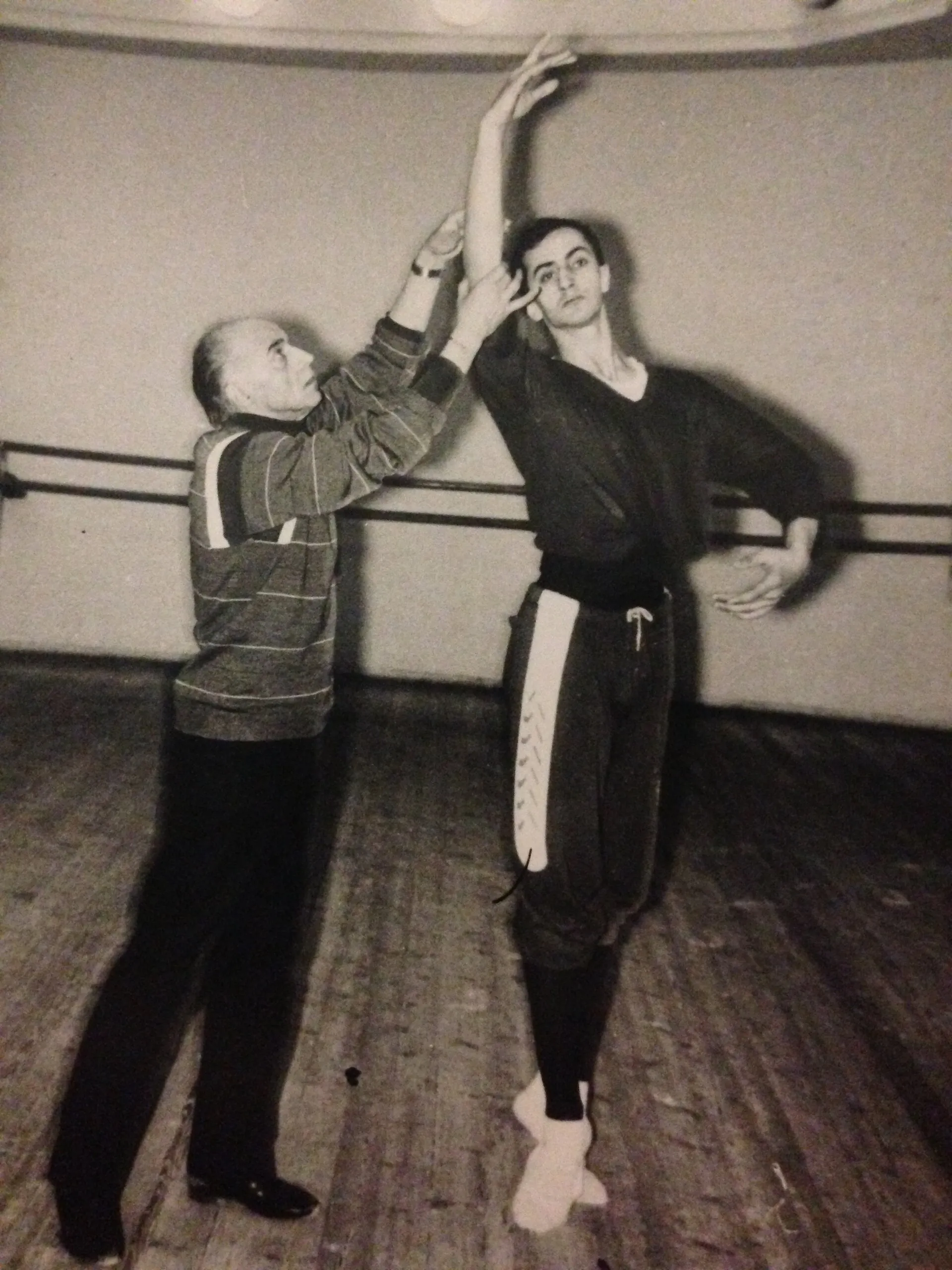 Photographie d'archives : travail à la barre.